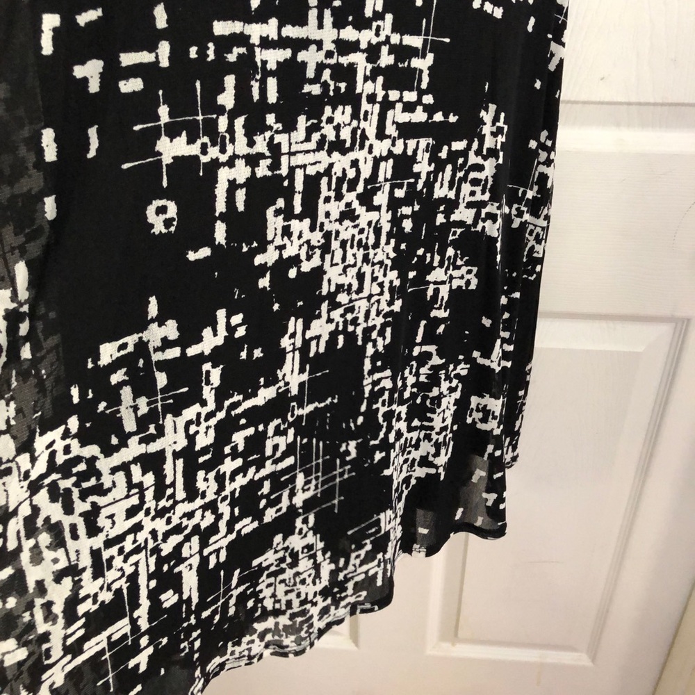Dress - Picture 3 of 4
